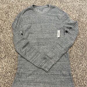 Amazon Essentials Men's Heather Gray Long Sleeve Tee
